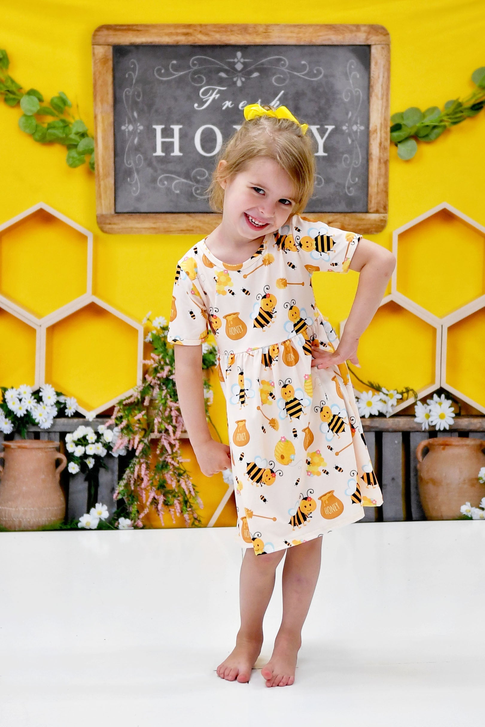Busy Bee Short Sleeve Milk Silk Dress