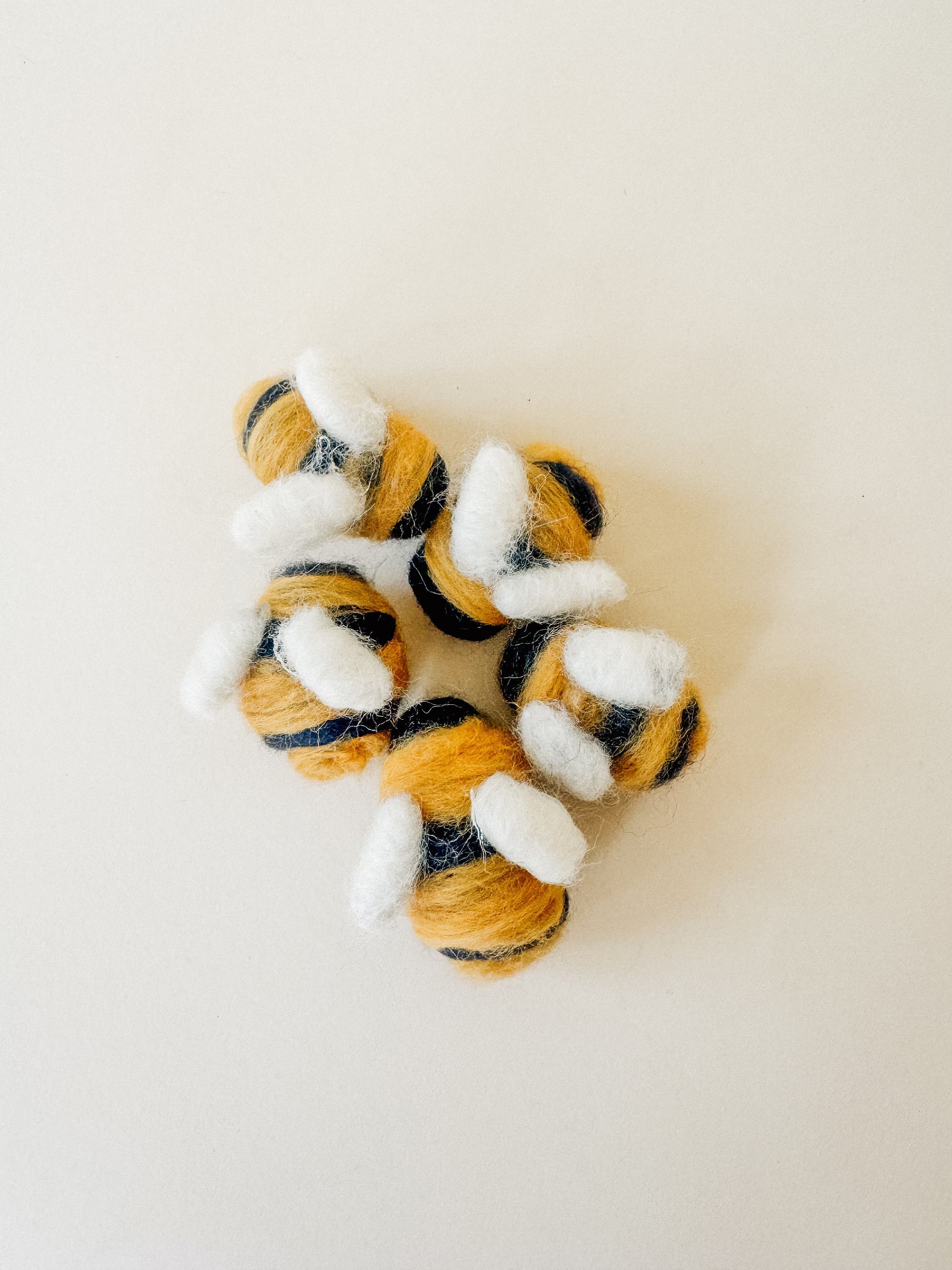 🐝 Honey Beehive Piñata – Handmade 24” Bee Party Decoration & Candy Holder
